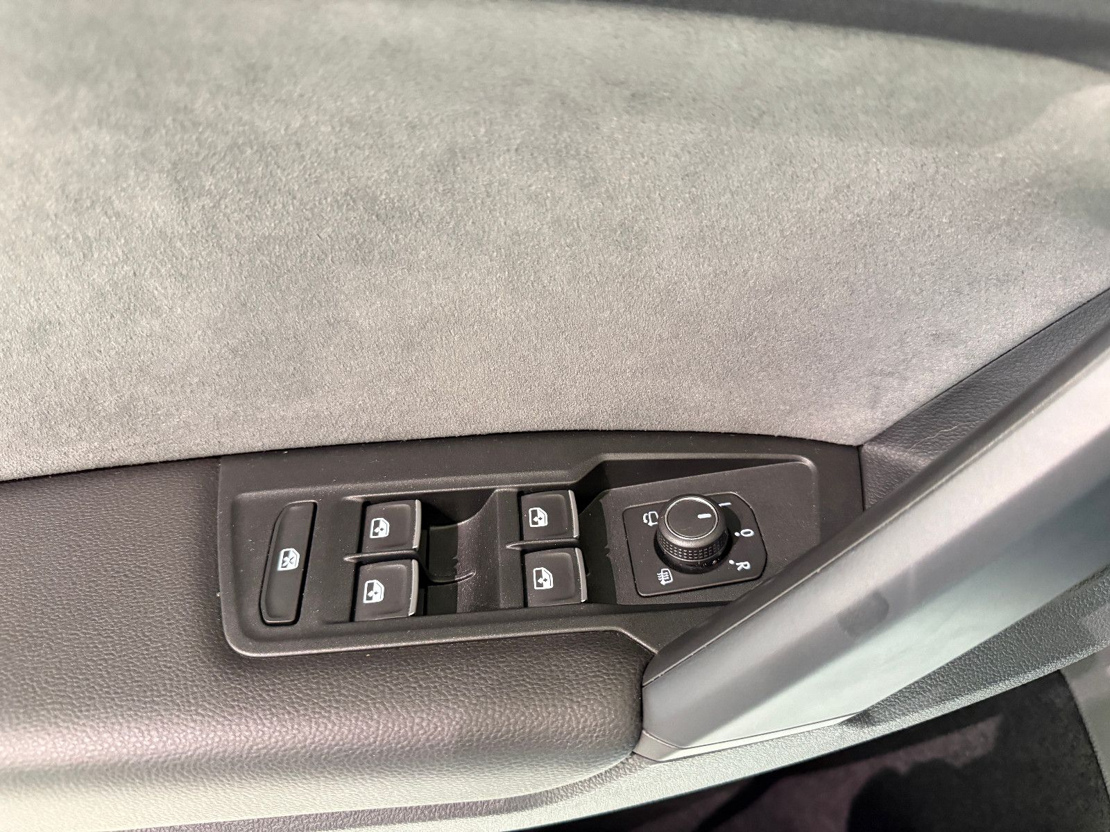 Volkswagen Tiguan R 4Motion IQ DSG LED PANO SHZ AHK foto 11