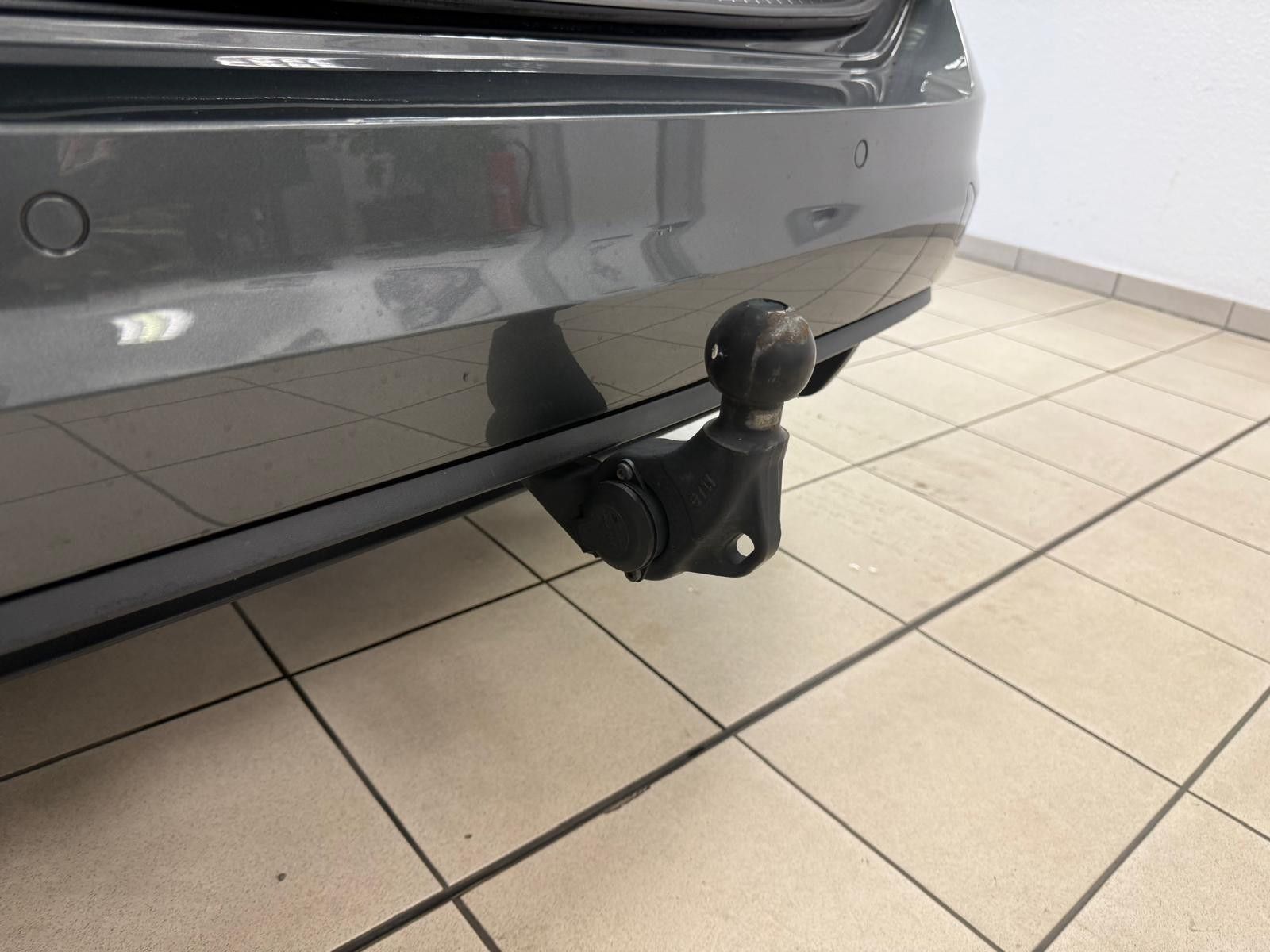 Fahrzeugabbildung Volkswagen Touran Comfortline BMT 7.SITZER/ SCHECKHEFT/ AHK