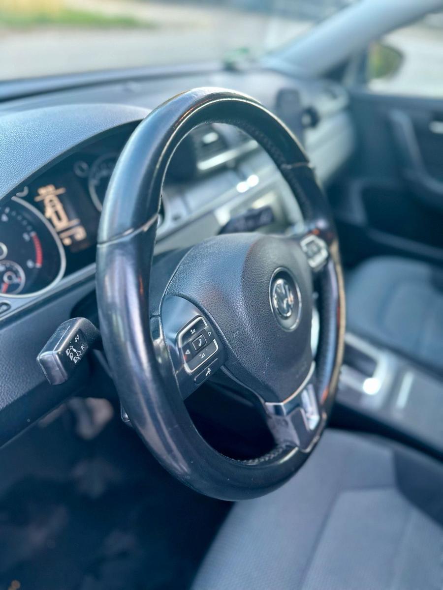 Volkswagen Passat 2013 — photo 8