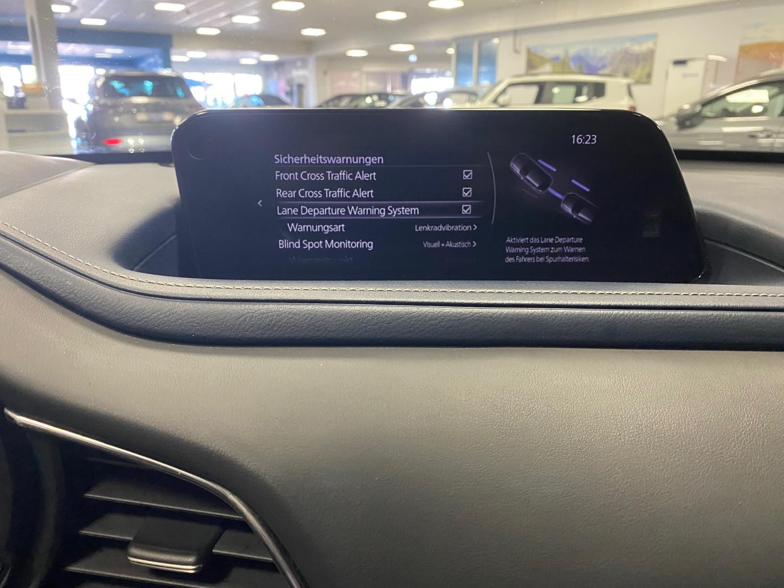 Fahrzeugabbildung Mazda CX-30 APP+KLIMA+RFK+PDC+NAVI+SITZHEIZ+Head-Up+An