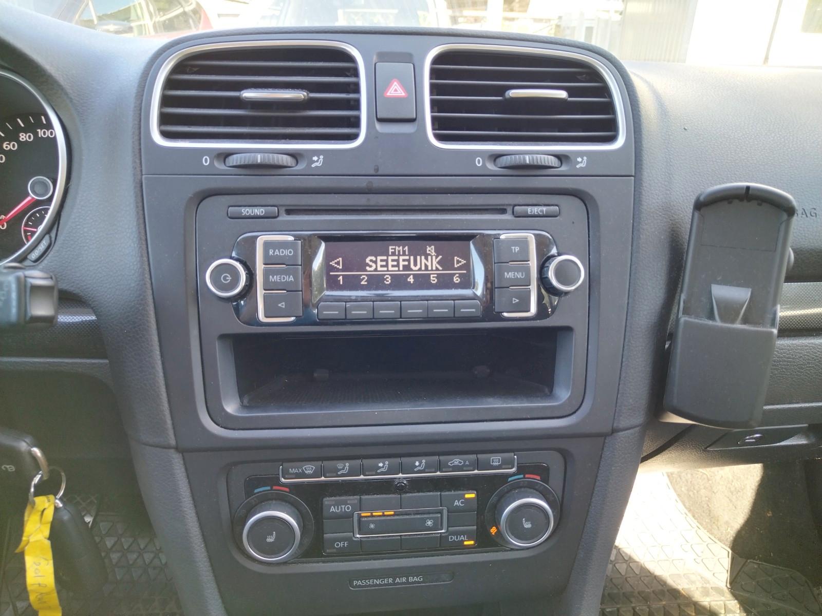 Volkswagen Golf 2011 — photo 18