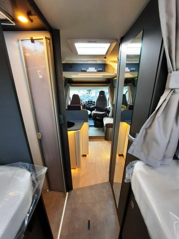 Fahrzeugabbildung Laika Kosmo L 409 Verfüg./Sparen Sie 19.106,- €