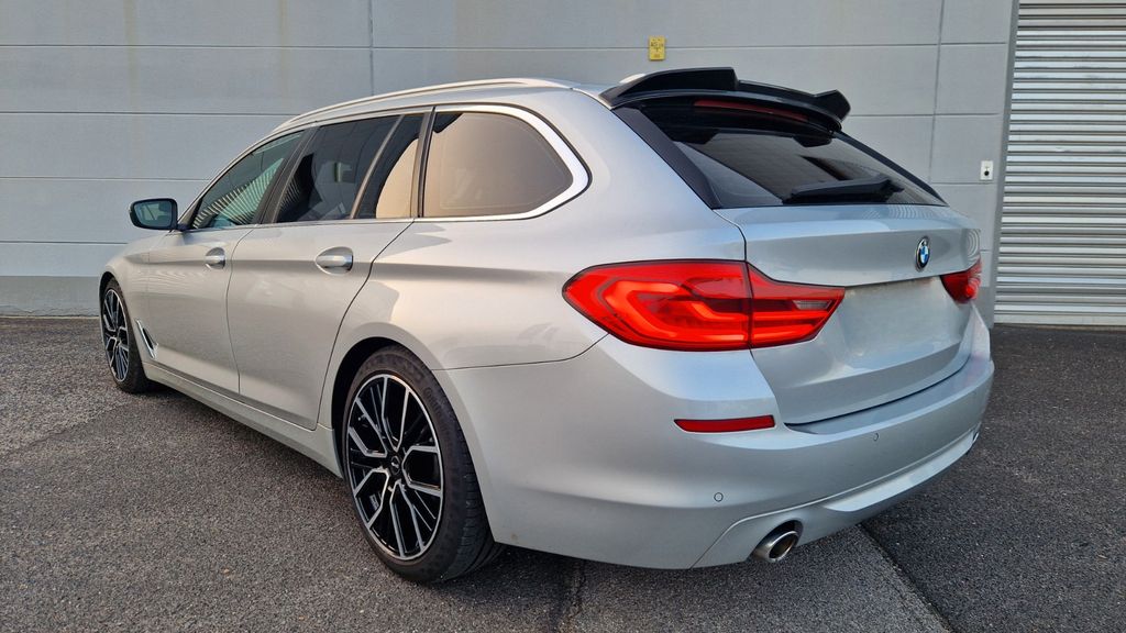 Image of BMW 530