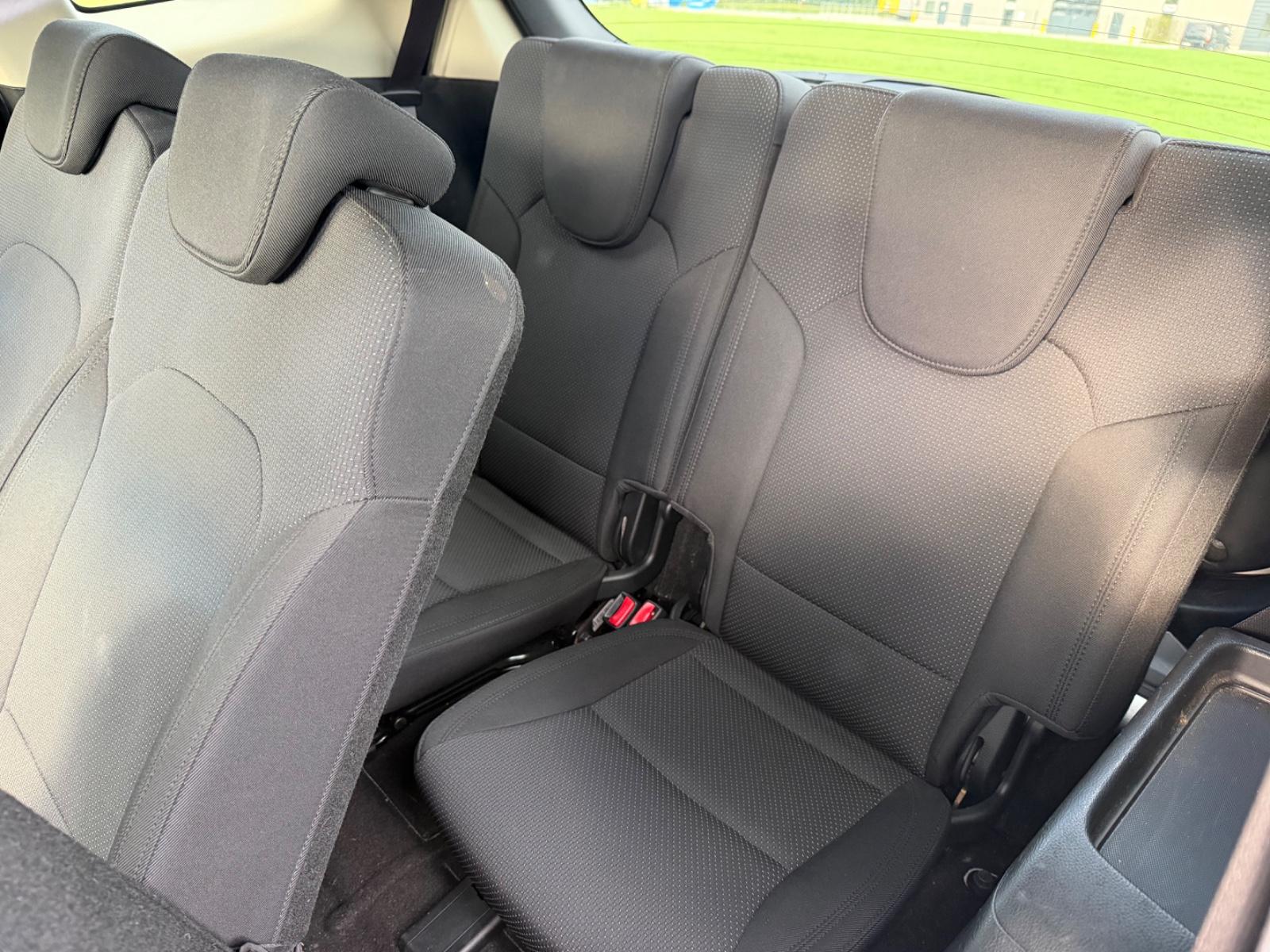 Kia Carens 2014 — photo 17