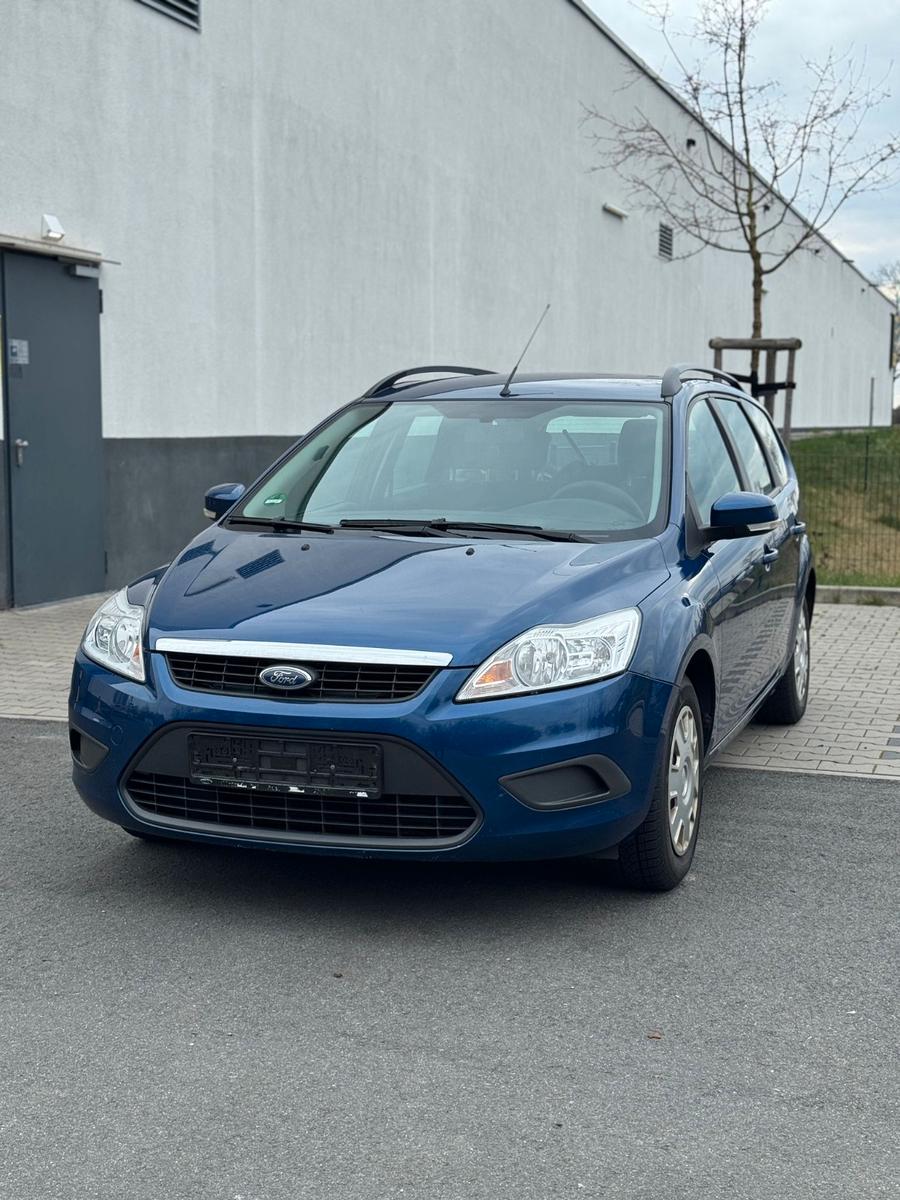 Ford Focus 2010 — photo 15