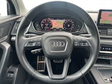 Audi Q5 55 TFSI e 2.0 quattro KLIMA A ALA CARPLAY