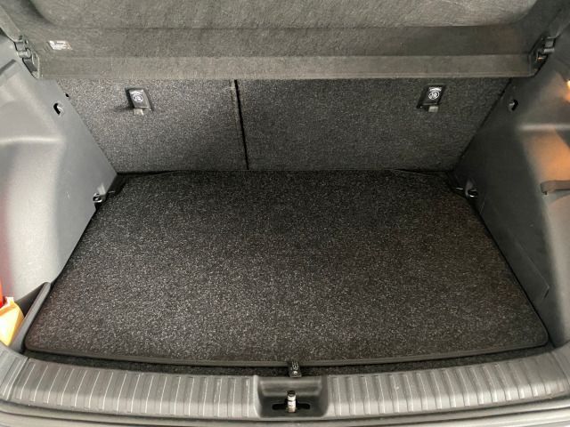 Fabia IV Tour 1.0 TSI NAVI+KLIMA+SHZ+EPH