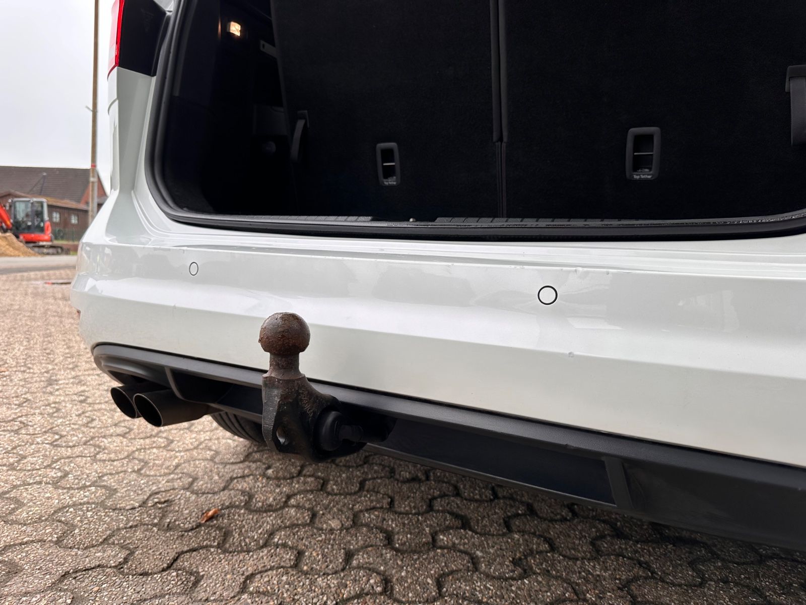 Fahrzeugabbildung Volkswagen Touran Comfortline 1.4 TSI 7-Sitze/ACC/SHZG/Navi