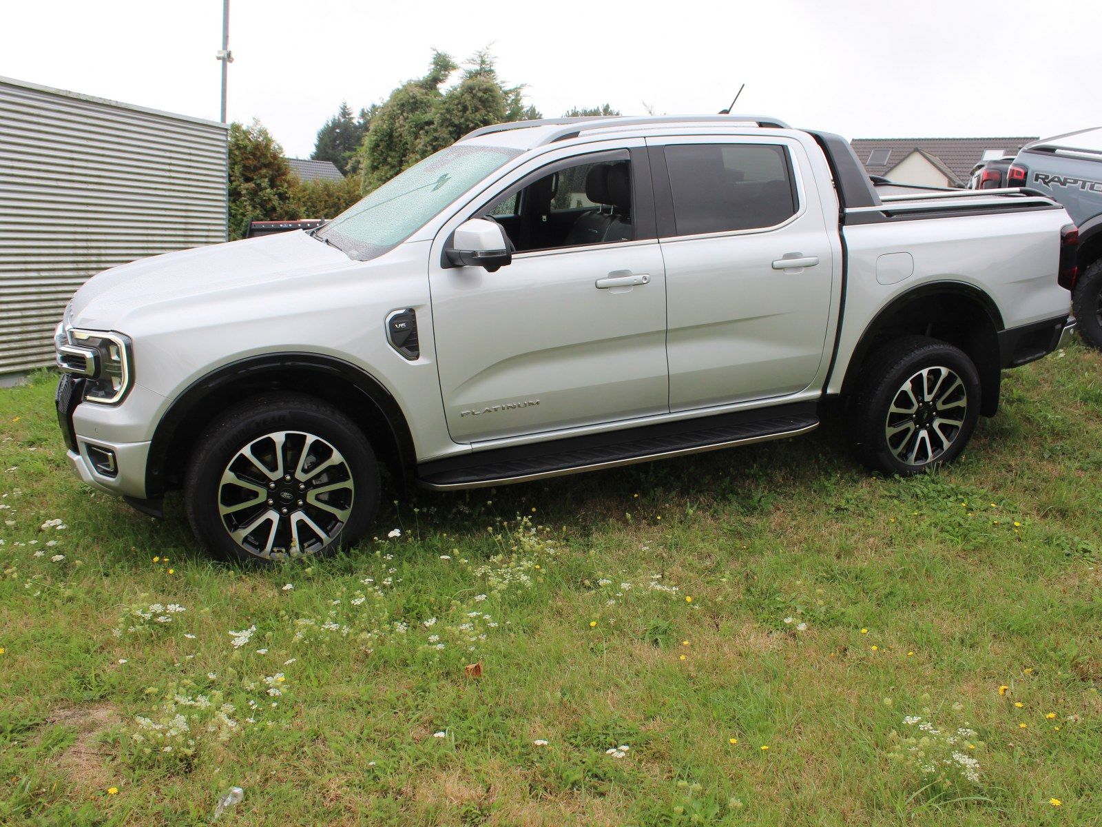 Fahrzeugabbildung Ford Ranger Platinum e-4WD Doppelkabine