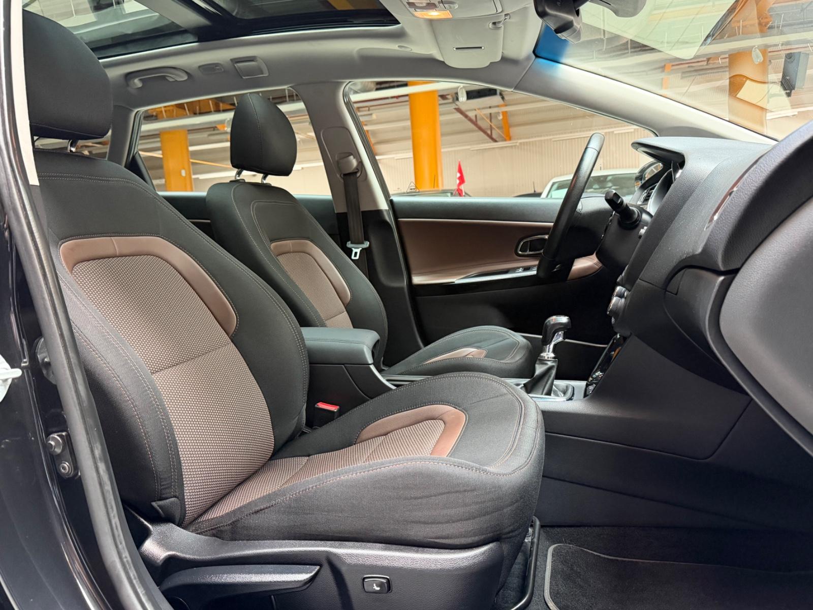Kia Ceed Kombi Platinum Edition|Kamera|Xenon|LHZ|AHK