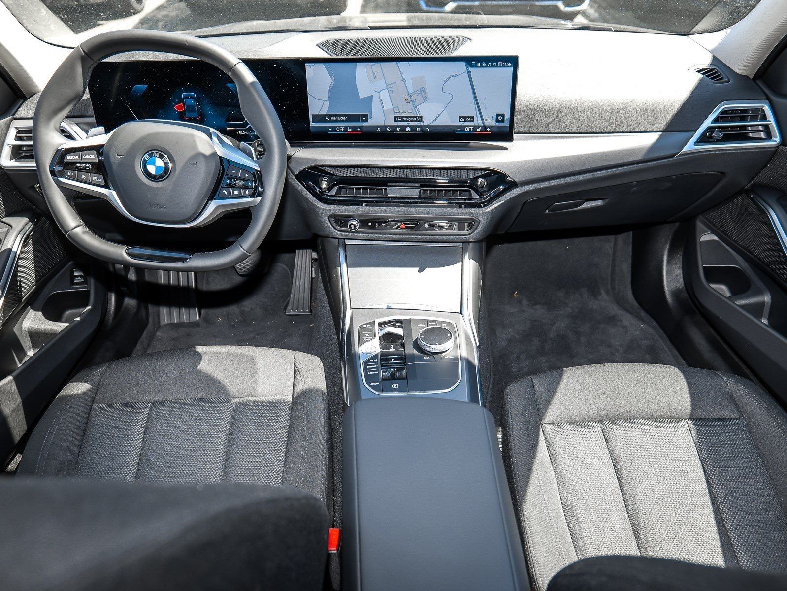 BMW 318i Touring RFK NAVI LED PDC V+H DAB Parkass. foto 3