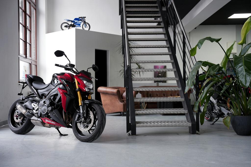 Suzuki GSX-S 1000 | ABS| SC Project | TOP |