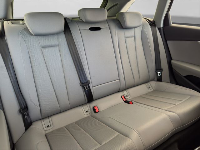 Fahrzeugabbildung Audi A4 35 TFSI S line+Sportfahrwerk+LED+Pano+AHK+DAB