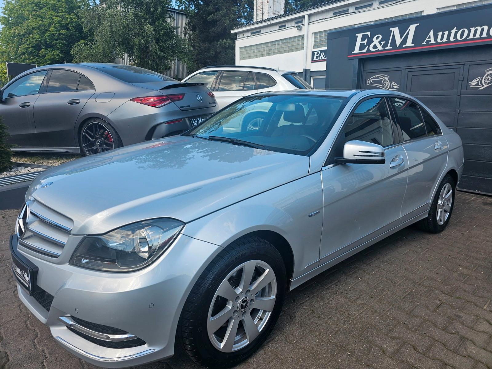 Mercedes-Benz C 220 CDI Avantgarde*NAVI*AHK*FACELIFT*LEDER*