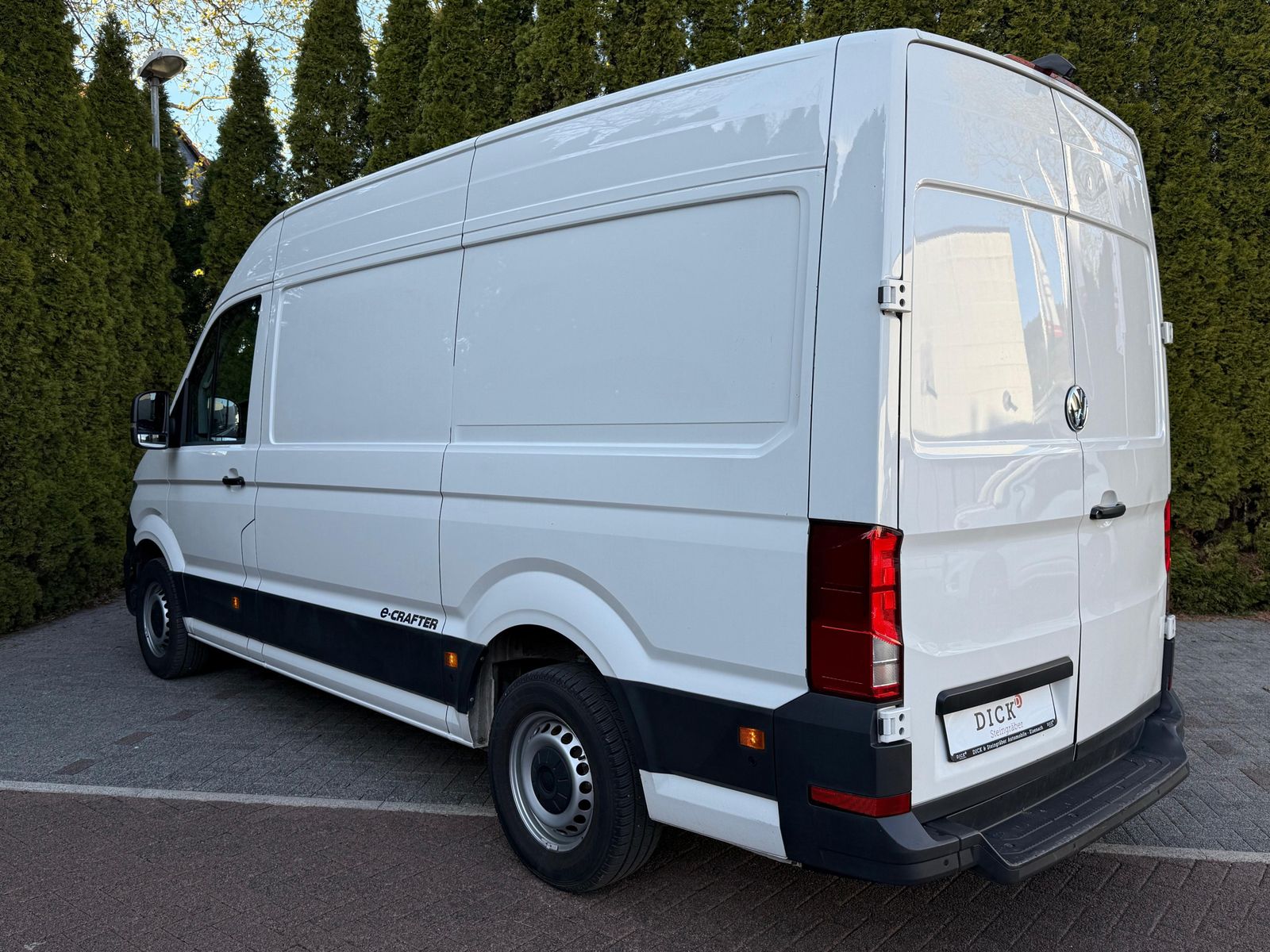 Fahrzeugabbildung Volkswagen e-Crafter Kasten35 L3H3 LED+NAV+SHZ+KAM+CARP+DAB