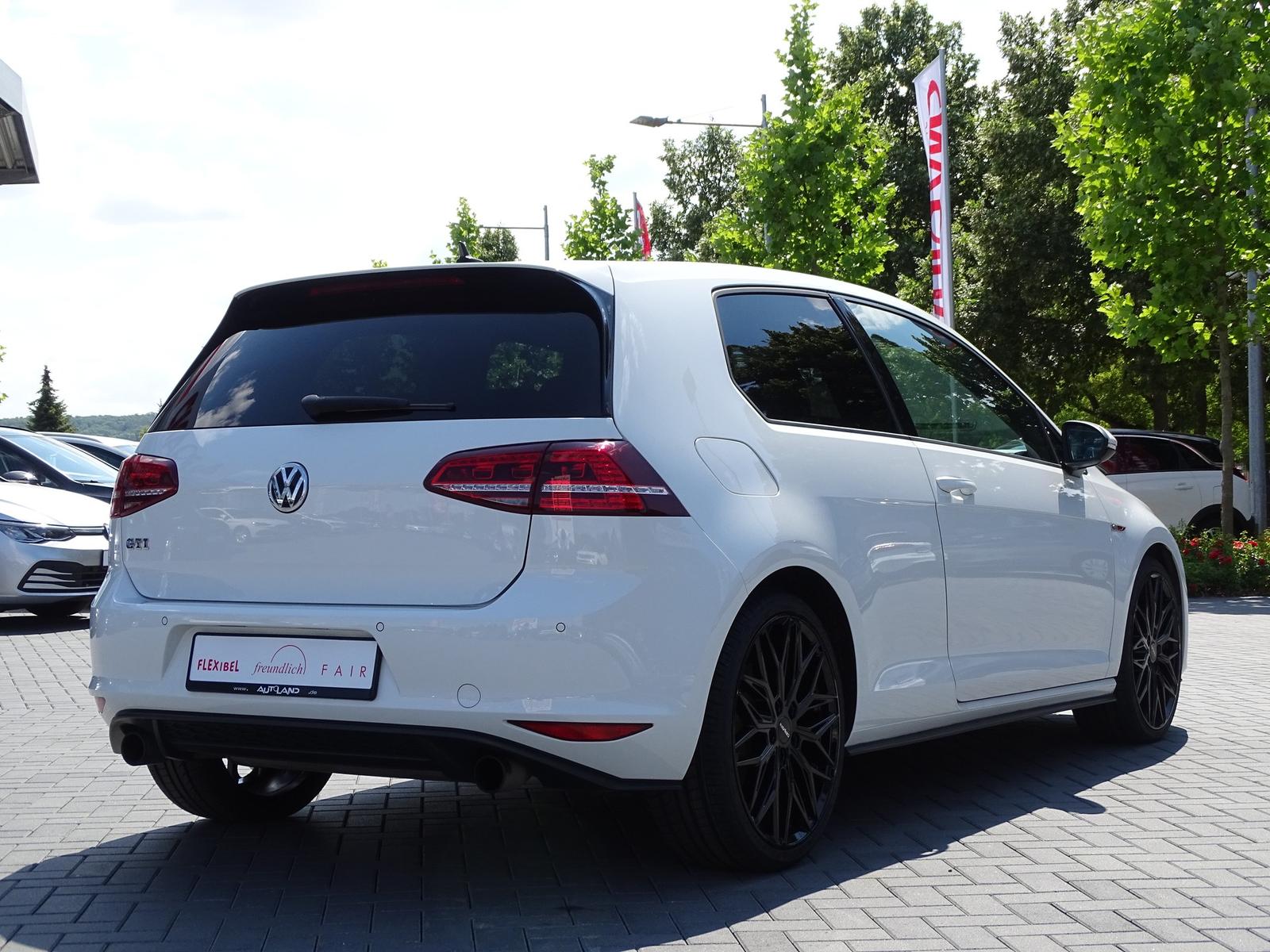Volkswagen Golf VII 2.0 GTI BMT Bi-Xenon Dynaudio Standheiz