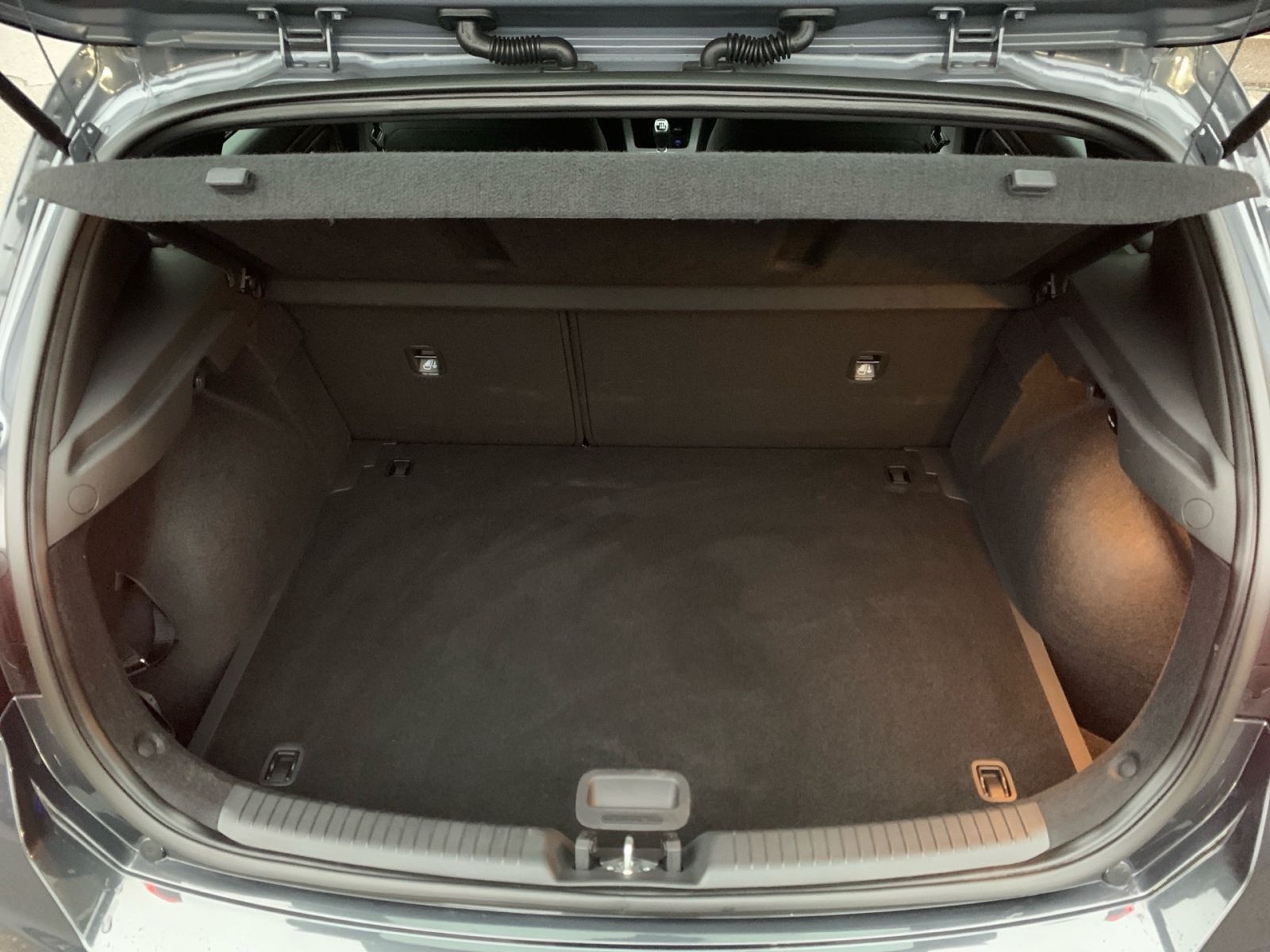 Fahrzeugabbildung Hyundai i30 1.0 T-GDI Connect & Go Navi LED