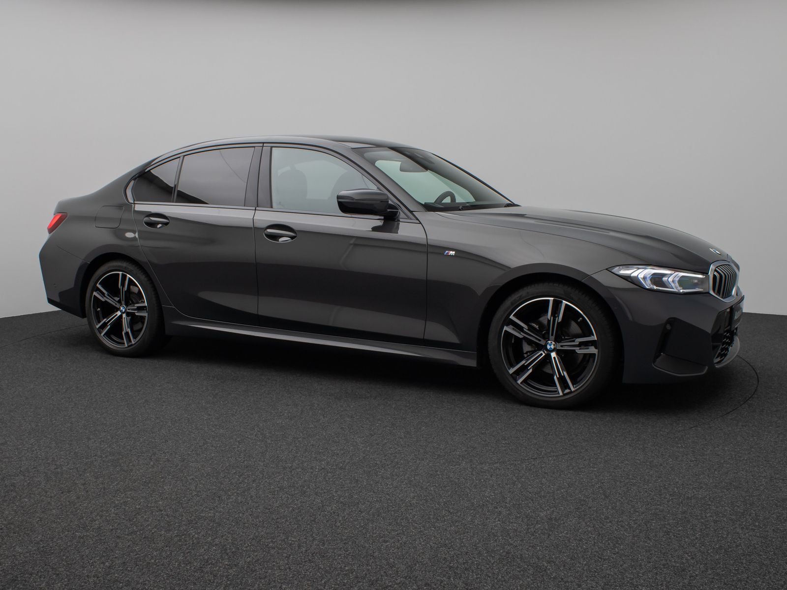 Fahrzeugabbildung BMW 320d  xD M Sport Kamera DAB HiFi Stop&Go Komfort