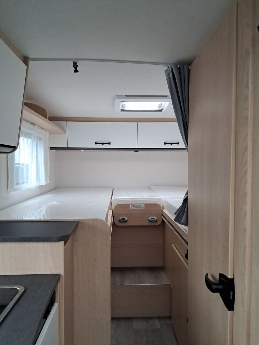 Fahrzeugabbildung Sunlight Adventure V 66 Automatik, Dörr Edition, TV