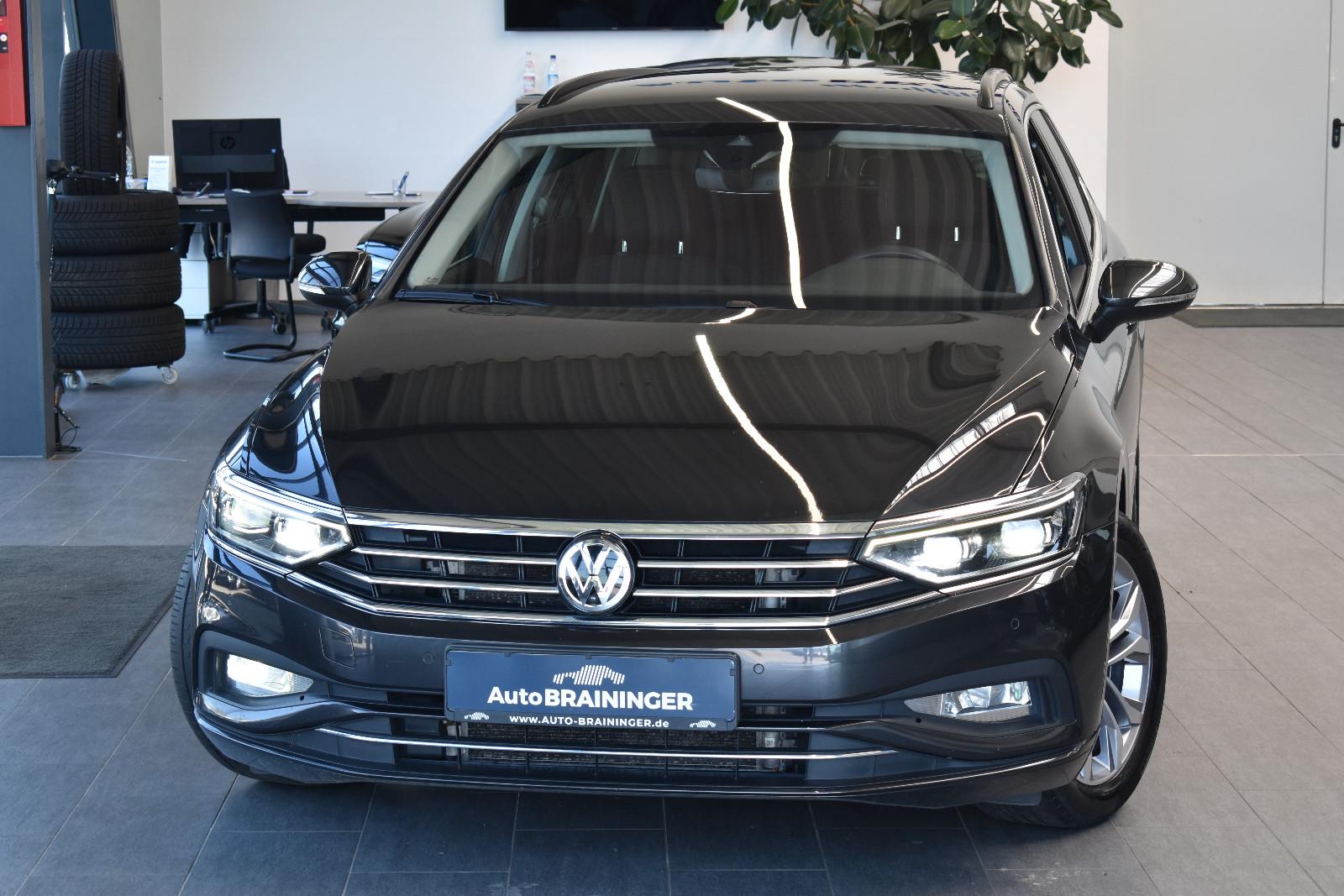 Volkswagen Passat Var. 2.0TDI DSG Business Matrix~ACC~LiveC