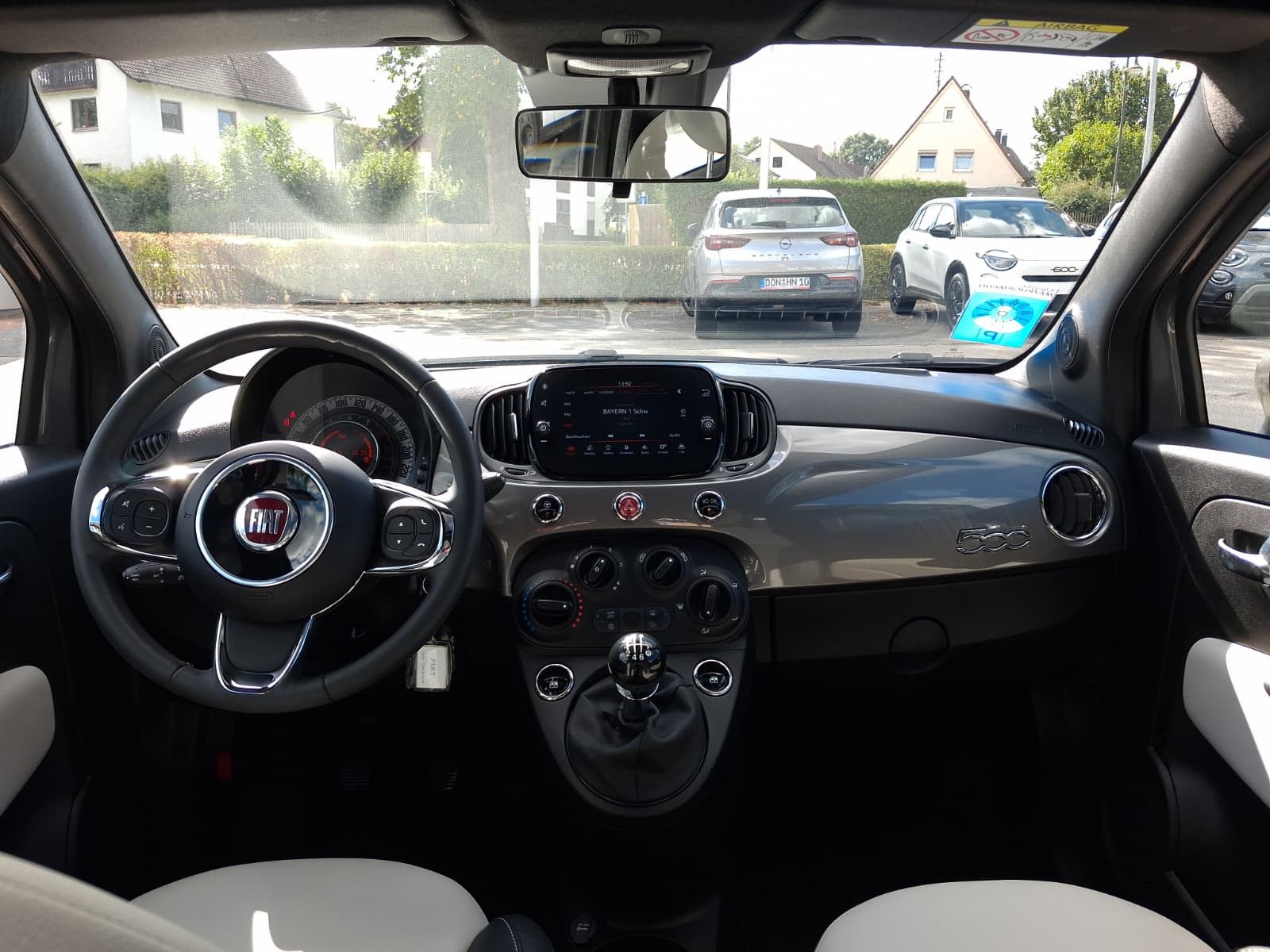 Fahrzeugabbildung Fiat 500 Dolcevita