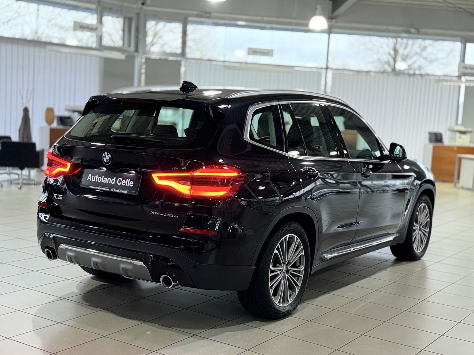 Fahrzeugabbildung BMW X3 xD30e Luxury Line Kamera HUD DAB HiFi ACC AHK