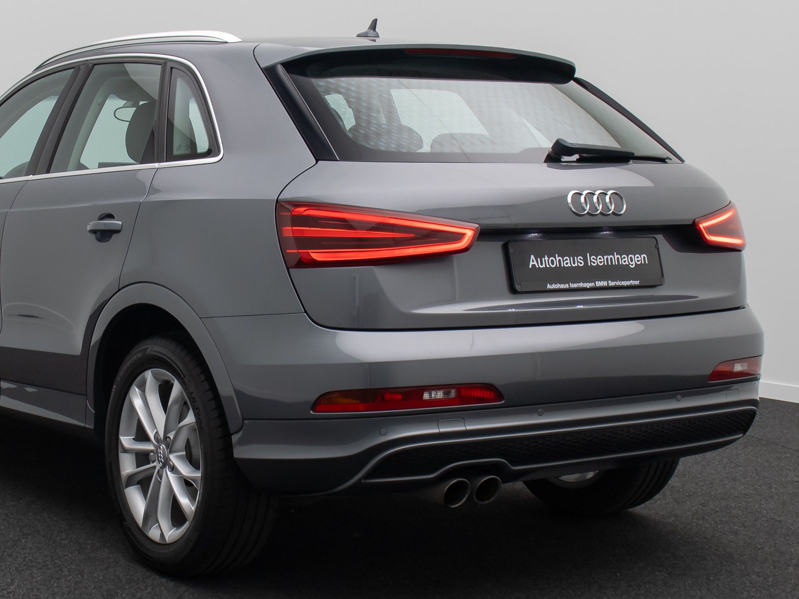 Fahrzeugabbildung Audi Q3 1.4 S Line Tempomat PDC BiXenon Sportsitz 18"