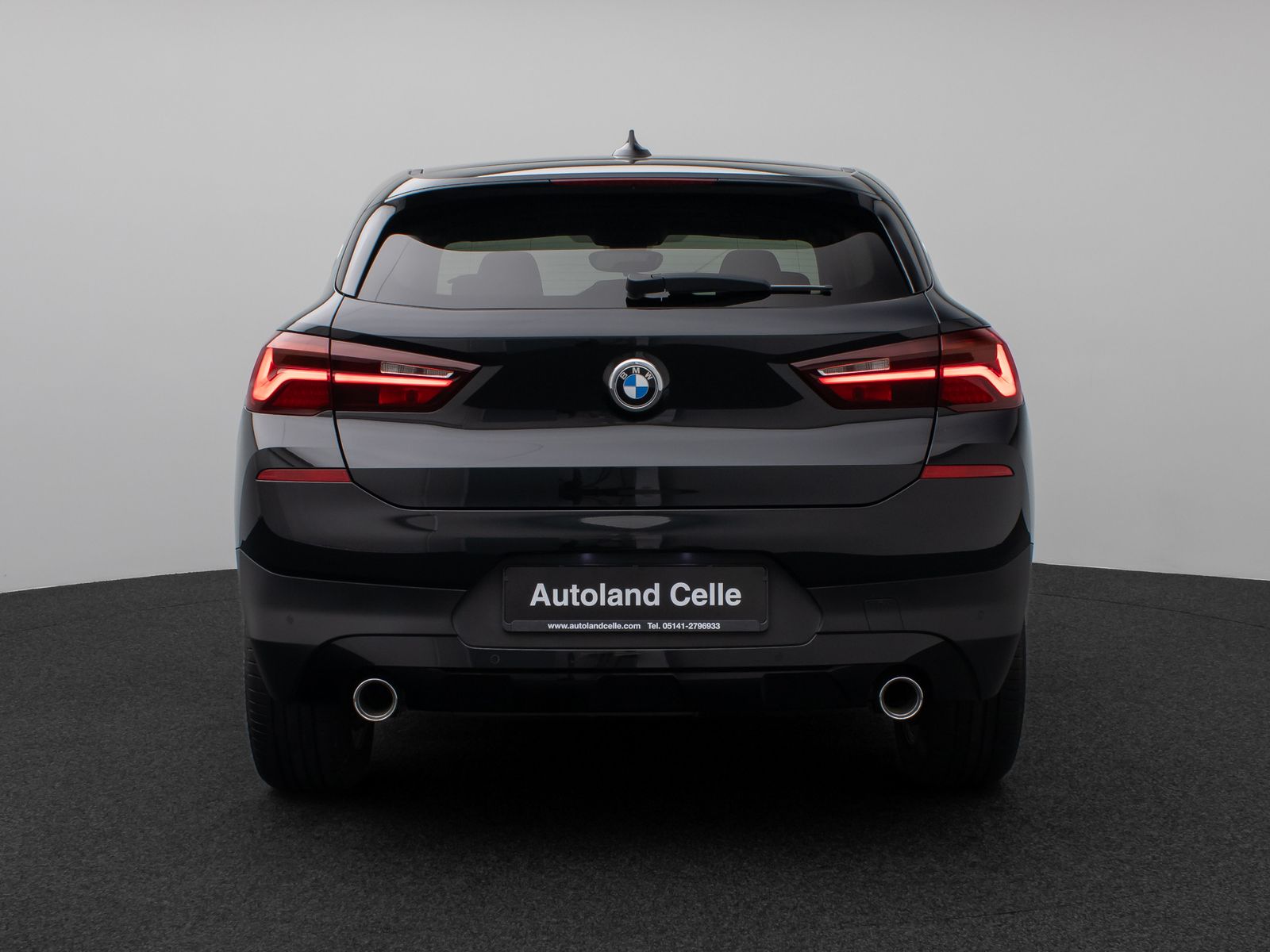 Fahrzeugabbildung BMW X2 sD20d Panorama NaviPlus HUD DAB HiFi Alarm