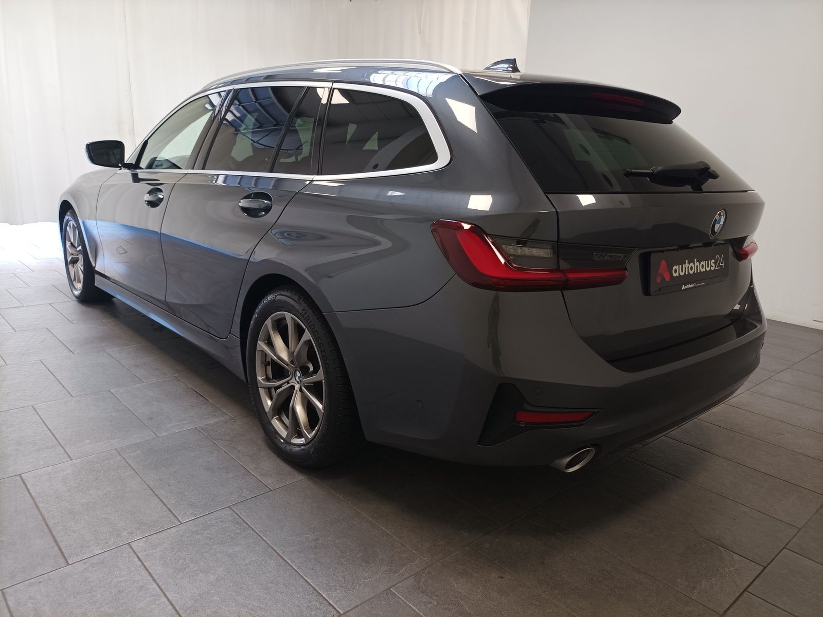 BMW 3er - 320 d Sport Line|Navi|PDC|Sitzhzg. foto 4