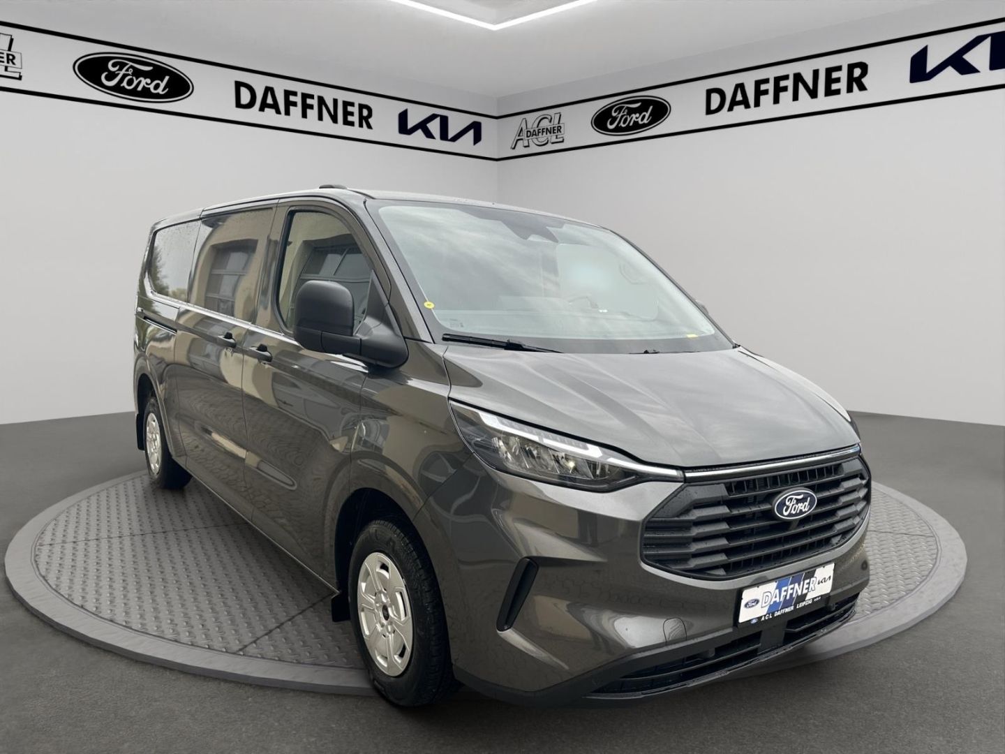 Fahrzeugabbildung Ford Transit Custom 320 L2 FWD StandHZG AHK Navi LED