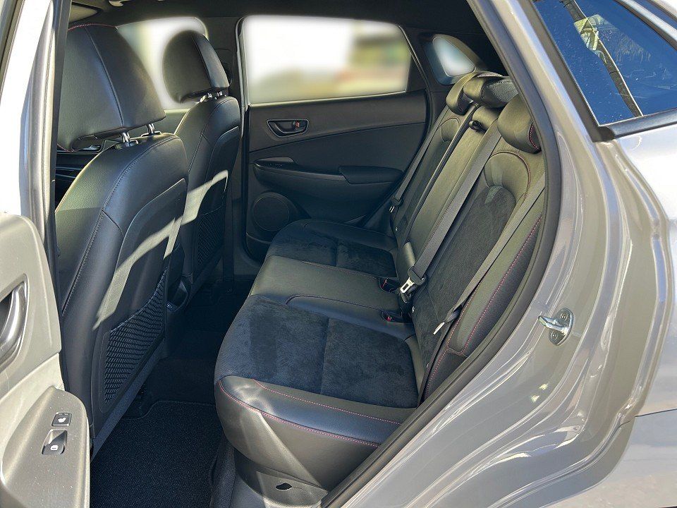 Fahrzeugabbildung Hyundai KONA 1.6 AT N LINE AHK SITZ/NAV/ASS-P GARANTIE28