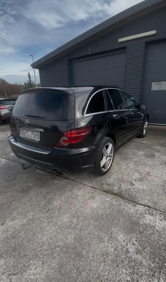 Mercedes-Benz R320 2006 — салон