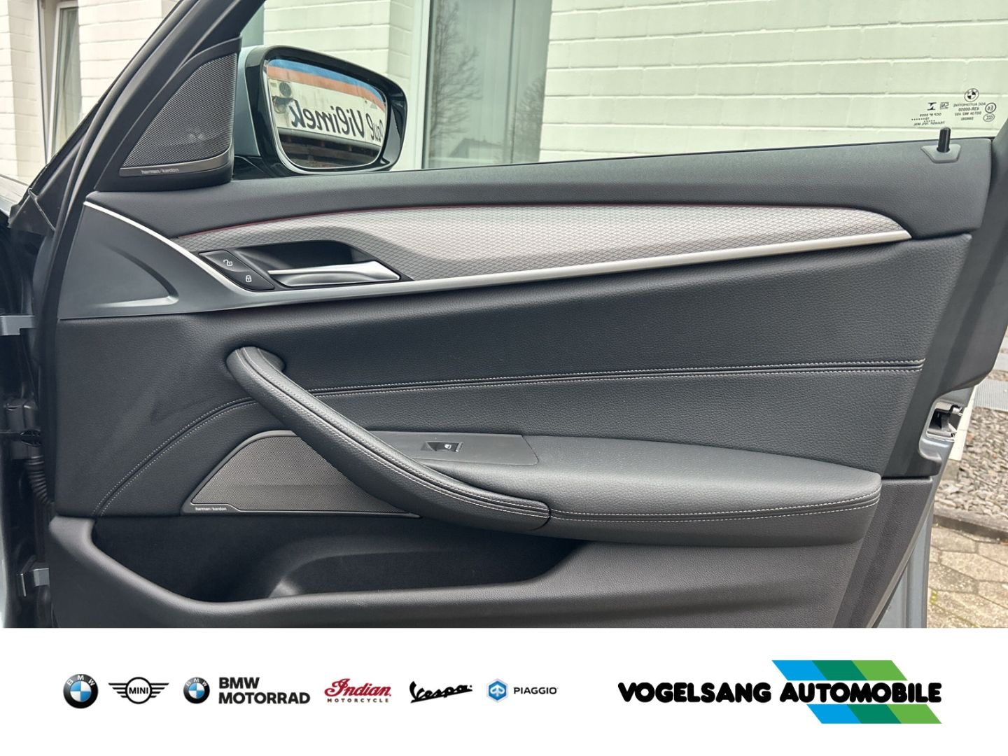 Fahrzeugabbildung BMW 540 i xDrive Touring M Sport Park-Assistent Head