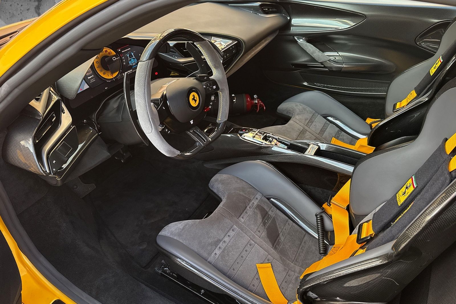 Fahrzeugabbildung Ferrari SF90*AssettoFiorano*VollCarbon*Atelier