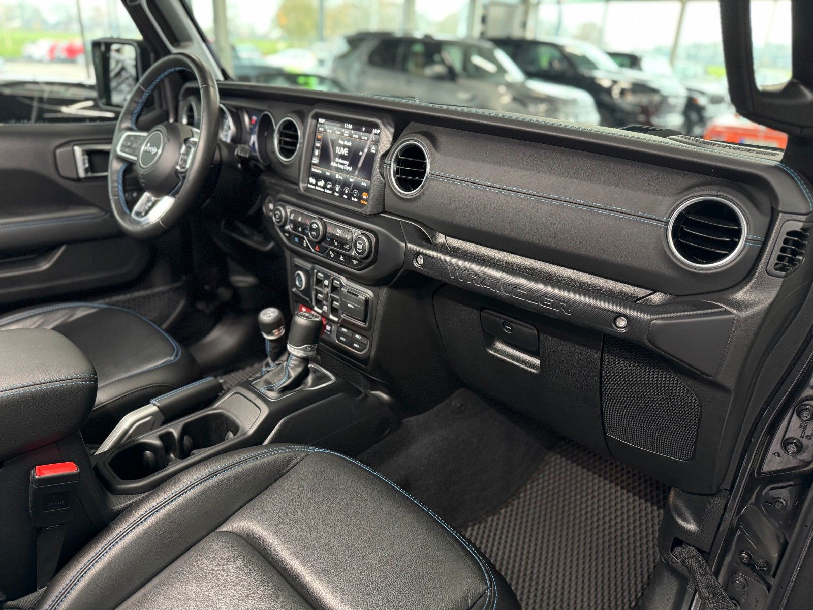 Fahrzeugabbildung Jeep Wrangler Unlimited 2.0 4xe Rubicon "DUAL-TOP"