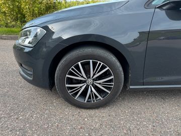 Volkswagen Golf - 5