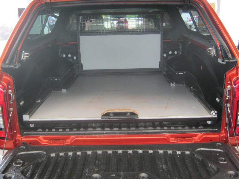 Mitsubishi L200 DK TOP mit Navi 2.2 DI-D 4WD Automatik