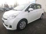 Toyota Verso-S 1,33-I-Dual-VVT Basis - weiße Toyota Verso-S