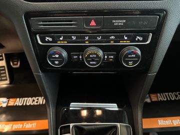Volkswagen Golf *1-Hand*ACC*2-ZONEN*NAV*SitzHZ*