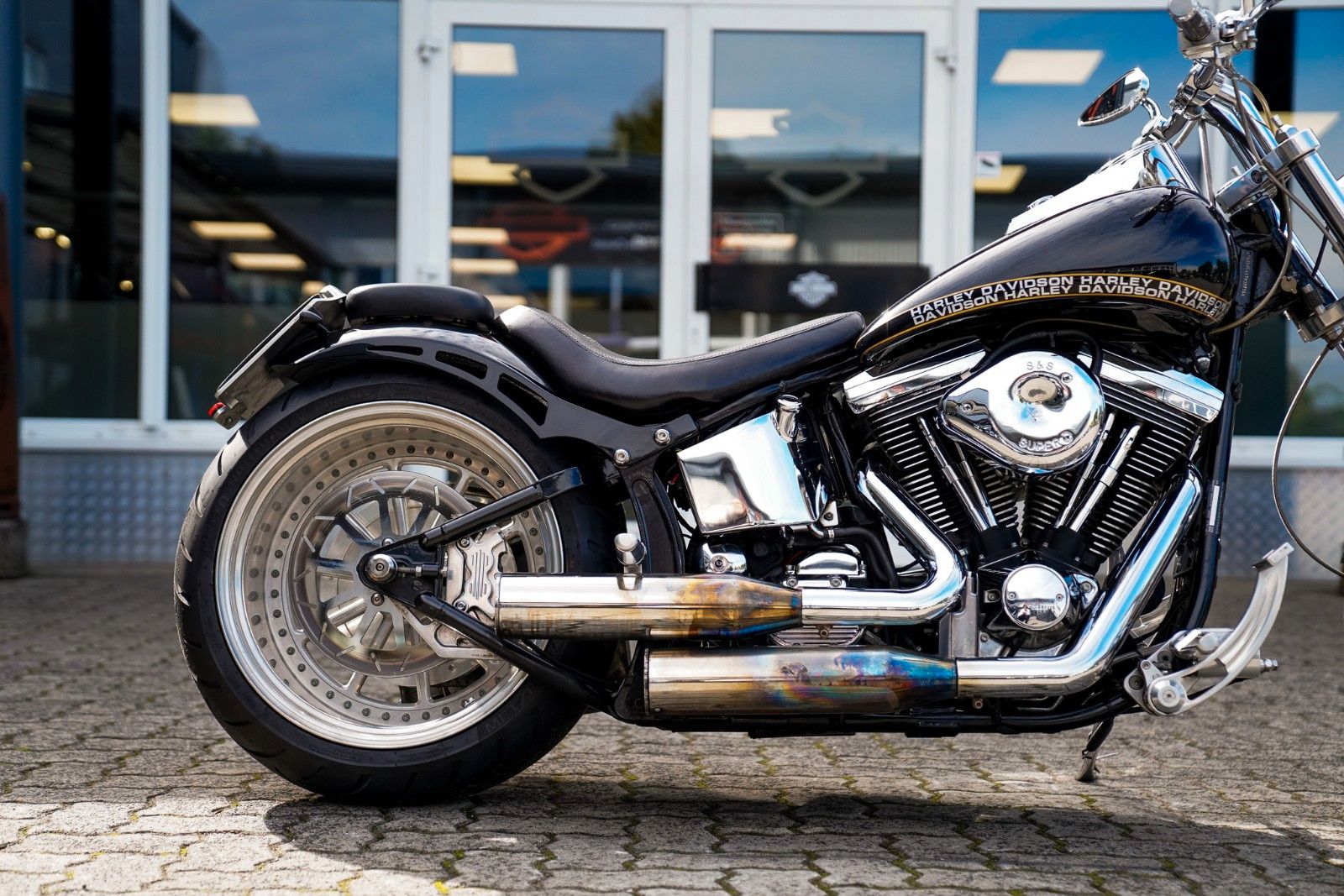 Fahrzeugabbildung Harley-Davidson FLSTC HERITAGE SOFTAIL CLASSIC EVO Custom Umbau