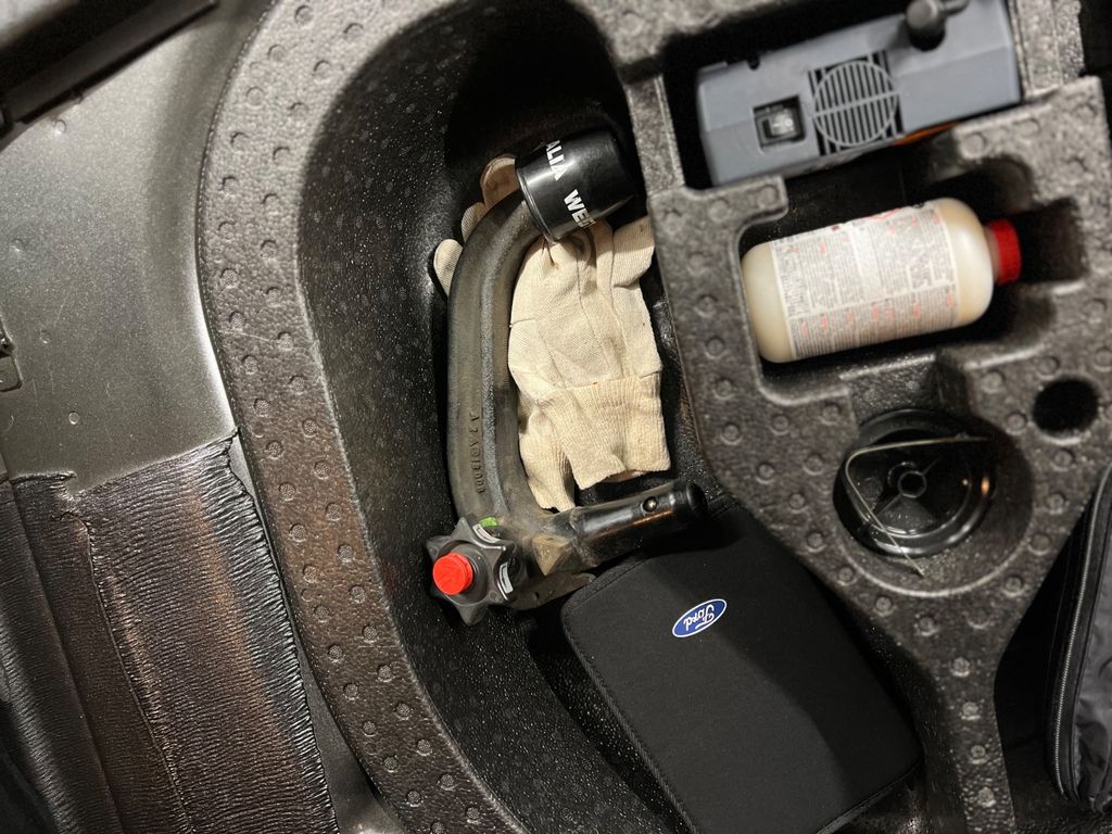 Ford FOCUS TURNIER BUSINESS/ 96.tKM/ GARANTIE/ NAVI/ Ford FOCUS TURNIER BUSINESS/ 96.tKM/ GARANTIE/ NAVI/