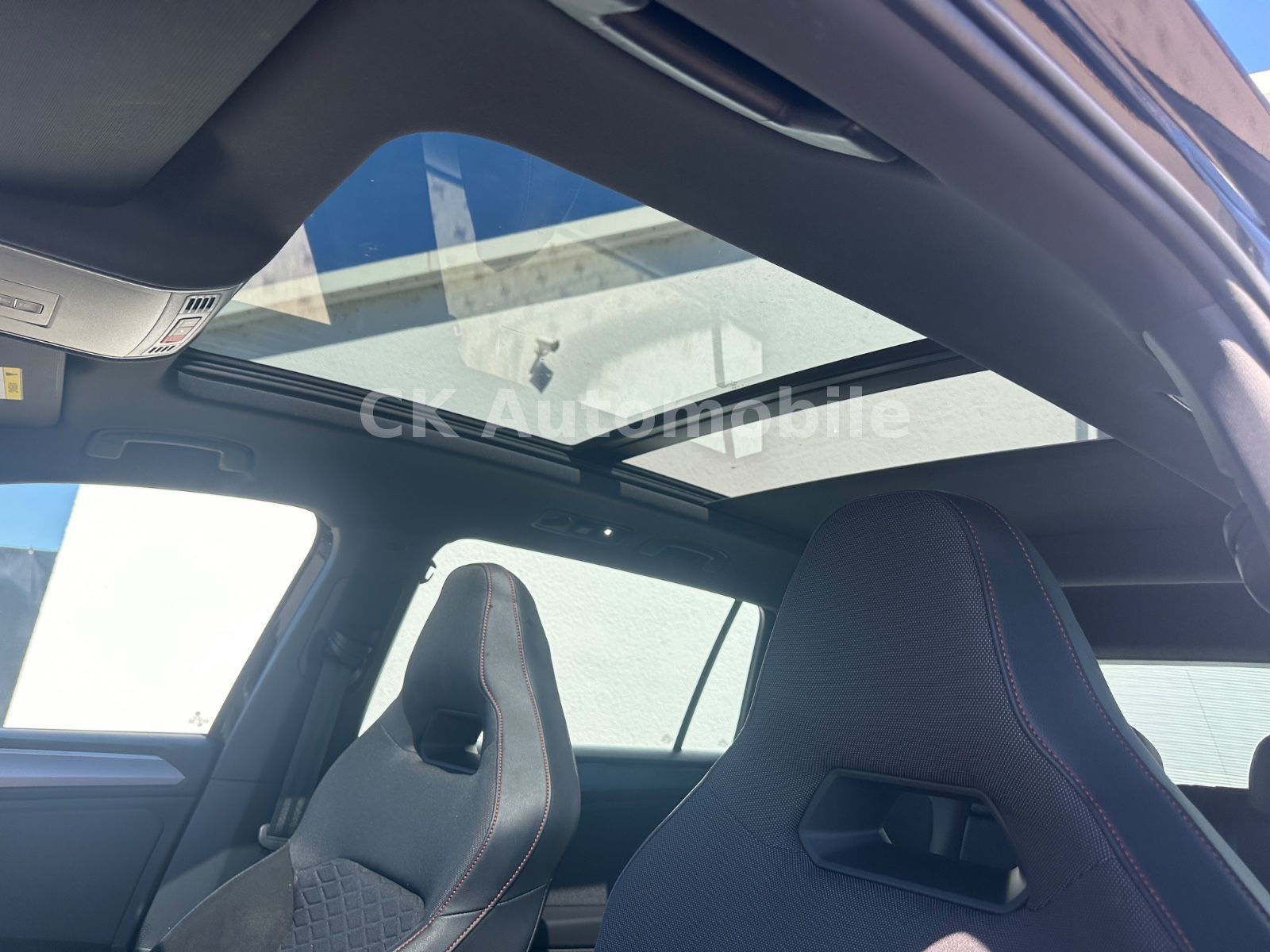 Fahrzeugabbildung SEAT Tarraco FR 4Drive 2.0TDI/Navi/Pano/LED/ACC/AHK
