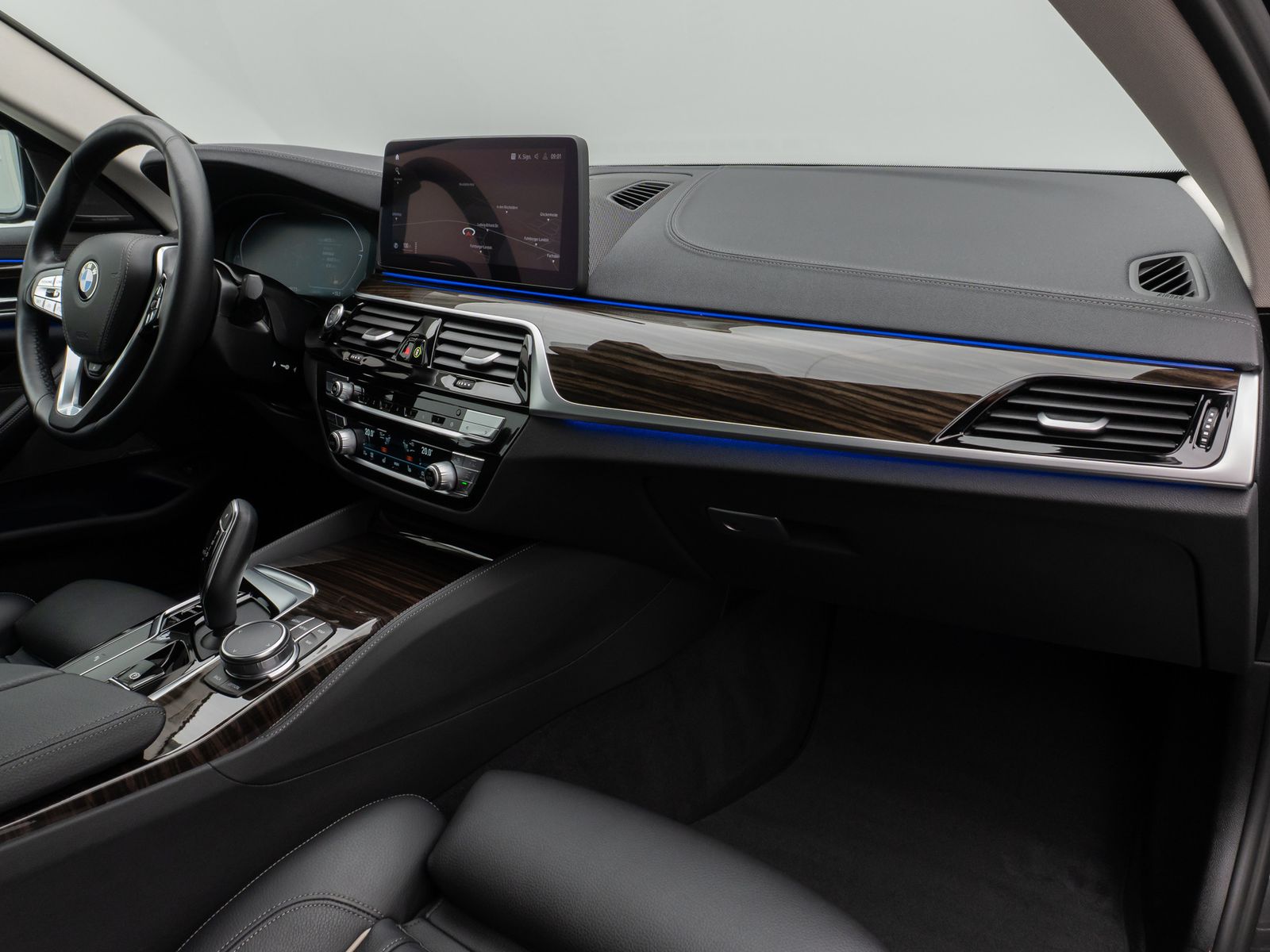 Fahrzeugabbildung BMW 540i xD LuxuryLine Kamera Laser HUD H/K Komfort
