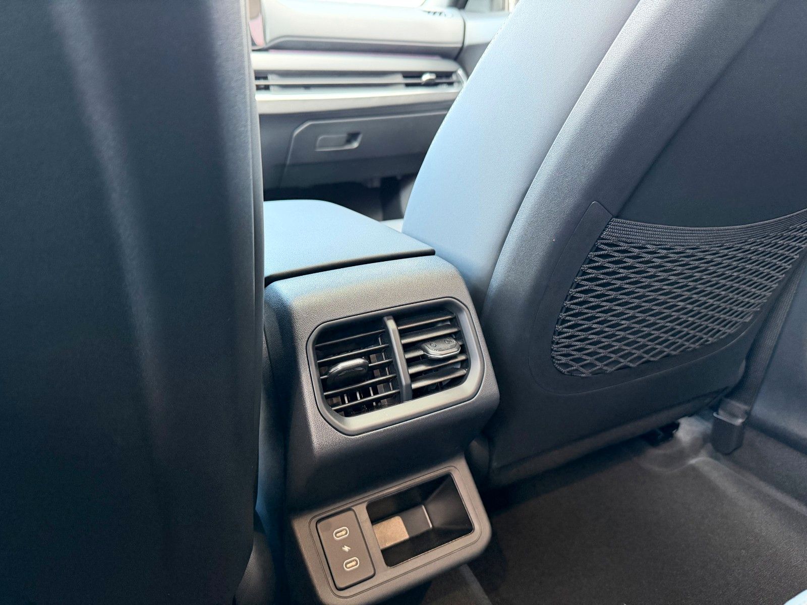 Fahrzeugabbildung Kia K4 SW 1.6T 180 DCT GTL DWP+ SZ SD 18 GD