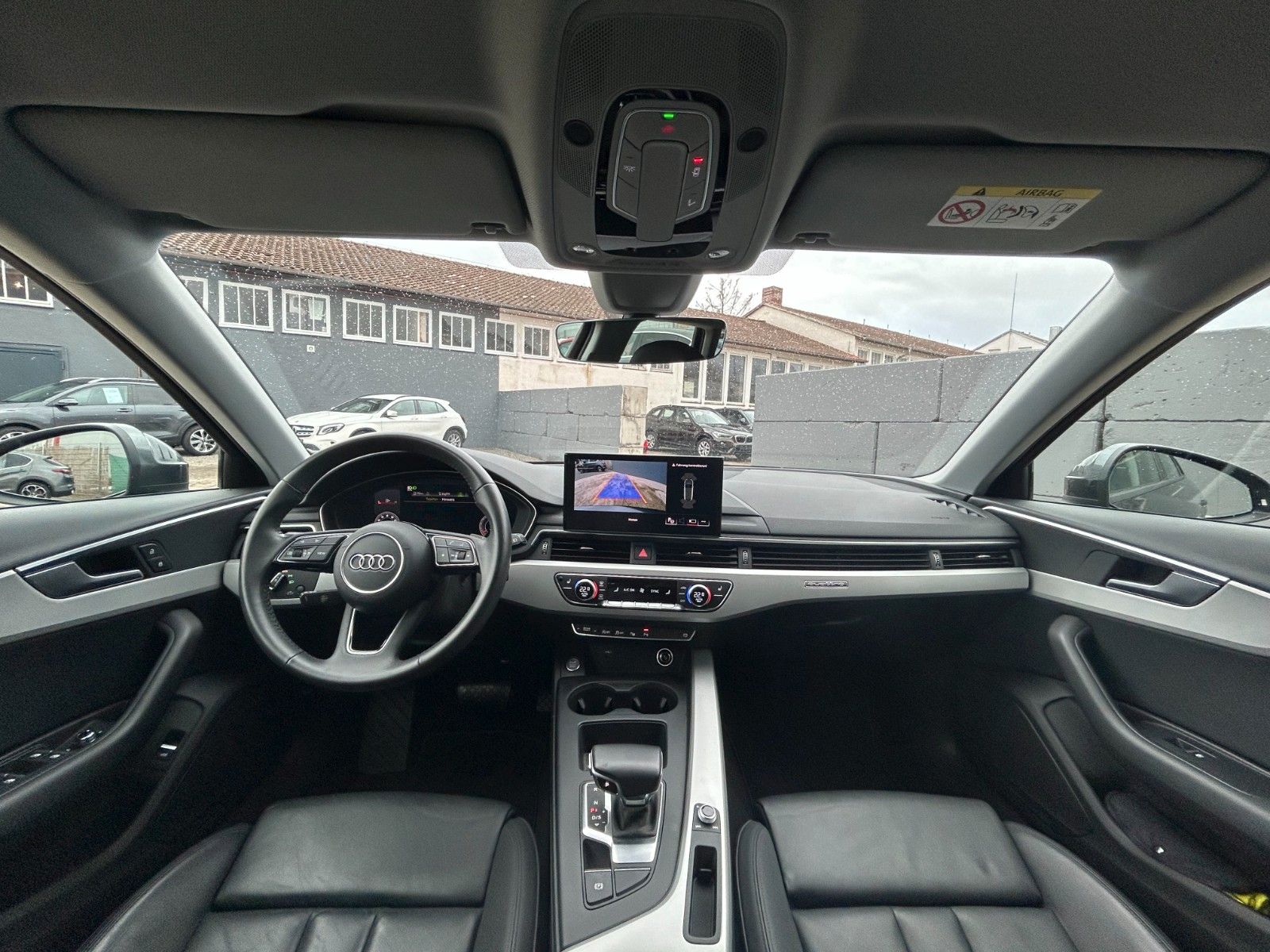 Fahrzeugabbildung Audi A4 Avant 45 TFSI Quattro S-Line Matrix Virtual