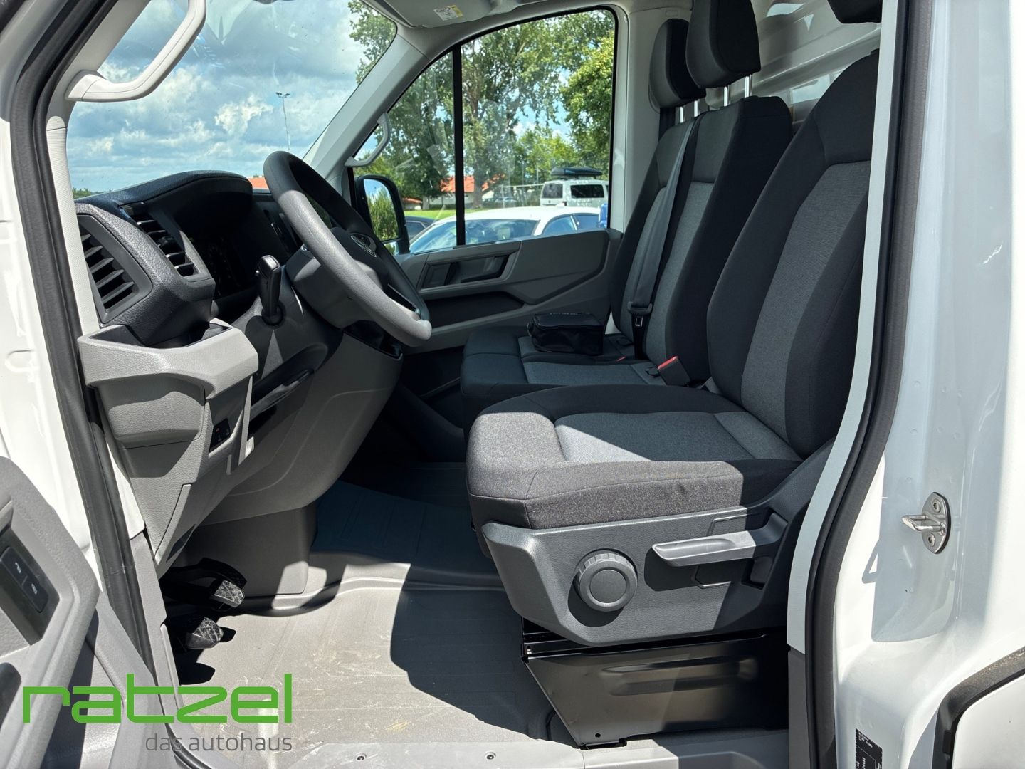 Fahrzeugabbildung Volkswagen Crafter Koffer 35 mittellang FWD 2.0 TDI EU6e