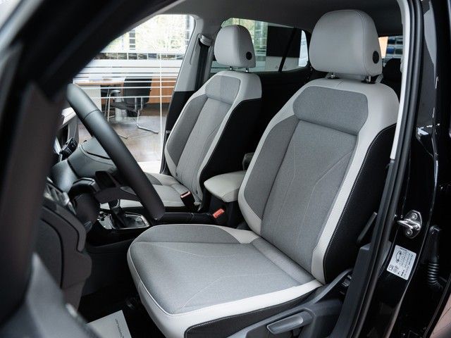 T-Cross Style TSI DSG Design-Paket AHK 8-fach RF