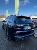 BMW X7 M60i 530PS Executive Drive Pro: Aktives Fahrw - BMW X7 M60 in Berlin