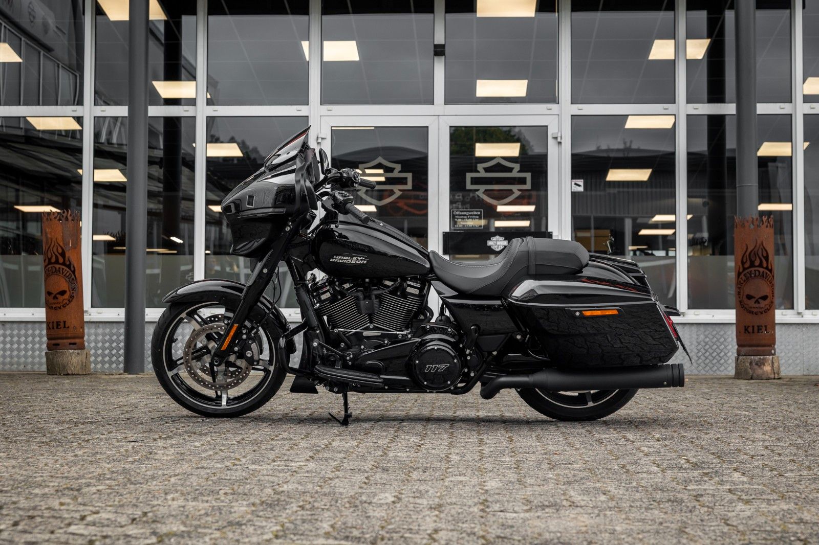 Fahrzeugabbildung Harley-Davidson Street Glide  FLHX MY24 117cui- Kesstech
