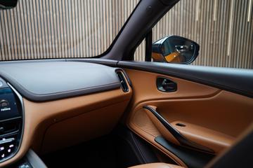 صورة مصغرة 11 لـ 2022 Aston Martin DBX